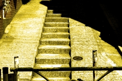 階段のある坂道